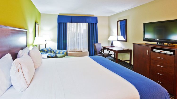 Holiday Inn Express Ooltewah Room