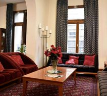 Le Palace Art Hotel Lobby