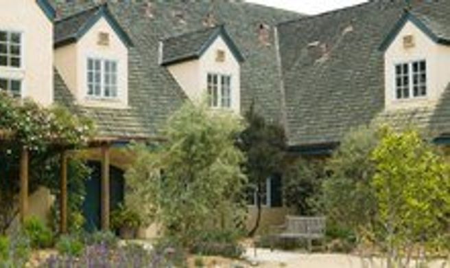 Seal Cove Inn Exterior