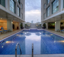 Siji Hotel Apartments Pool