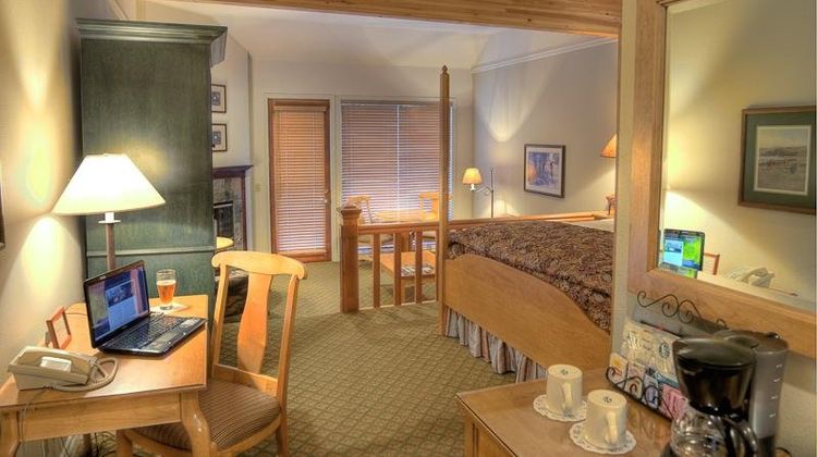 Pine Ridge Inn Suite