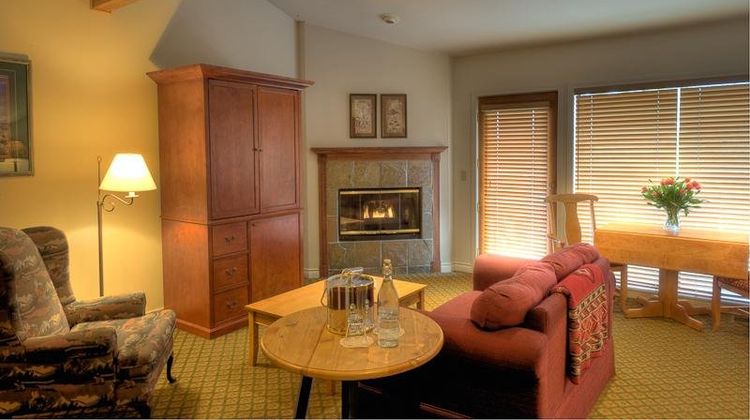 Pine Ridge Inn Suite