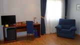 <b>Ponferrada Plaza Room</b>. Images powered by <a href="https://www.leonardoworldwide.com/" title="Leonardo Worldwide" target="_blank">Leonardo</a>.