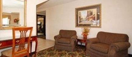 New Victorian Inn & Suites Lobby