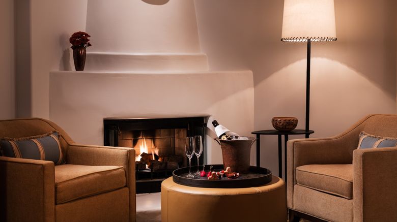 <b>Rosewood Inn of the Anasazi Room</b>. Images powered by <a href="https://www.leonardoworldwide.com/" title="Leonardo Worldwide" target="_blank">Leonardo</a>.
