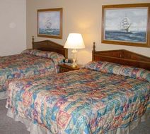 Lone Oak Lodge Room