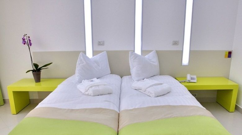 <b>Hotel Design Christina Room</b>. Images powered by <a href="https://www.leonardoworldwide.com/" title="Leonardo Worldwide" target="_blank">Leonardo</a>.