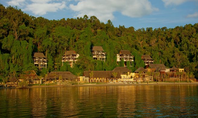 Gaya Island Resort Exterior
