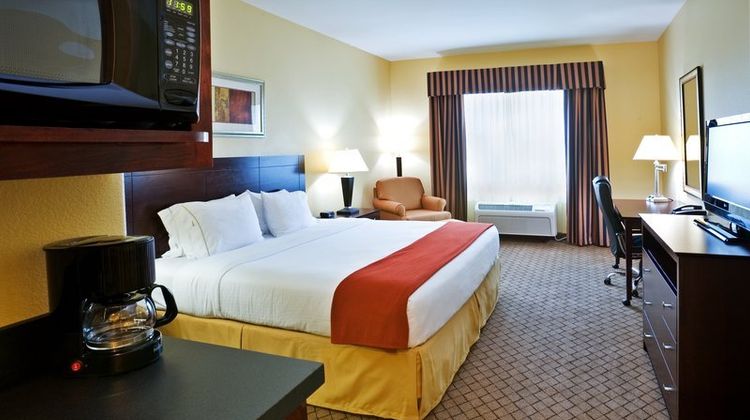 Holiday Inn Express Hotel & Suites Room