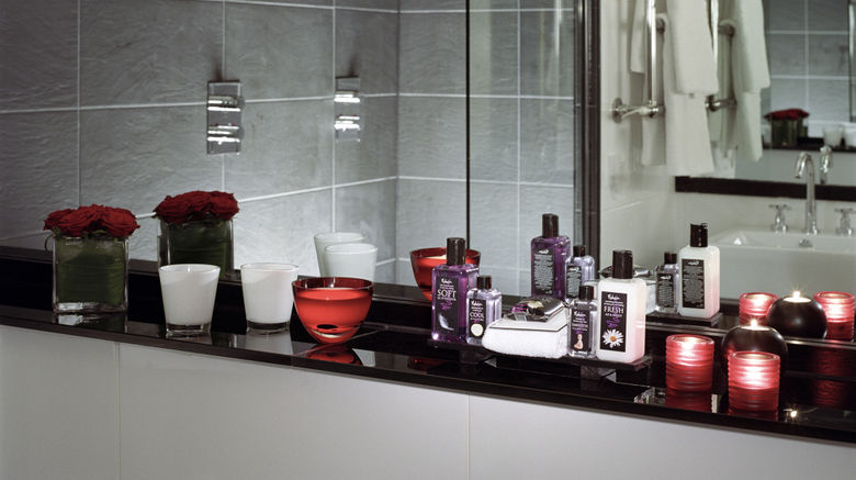 <b>Malmaison Glasgow Suite</b>. Images powered by <a href="https://www.leonardoworldwide.com/" title="Leonardo Worldwide" target="_blank">Leonardo</a>.
