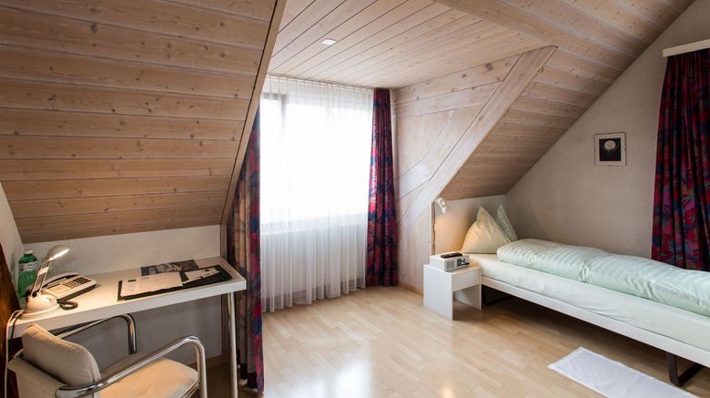 <b>Hotel LINDE Stettlen Room</b>. Images powered by <a href="https://www.leonardoworldwide.com/" title="Leonardo Worldwide" target="_blank">Leonardo</a>.