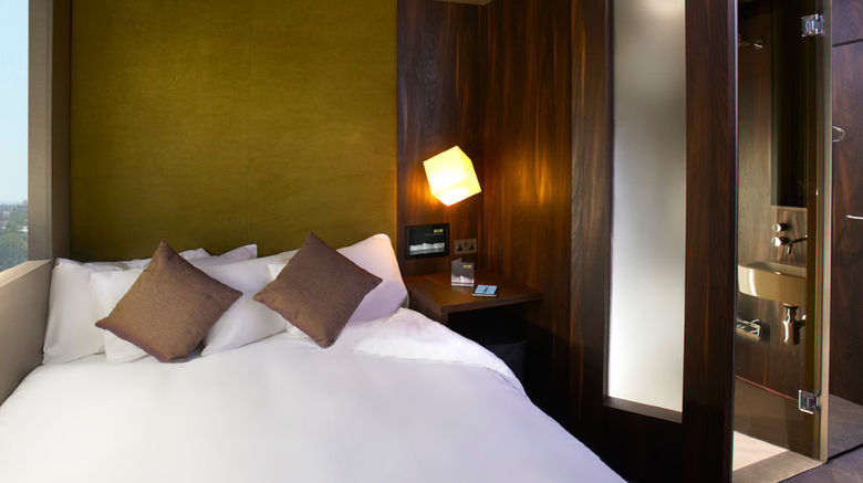 <b>Bloc Hotel Gatwick Airport Room</b>. Images powered by <a href="https://www.leonardoworldwide.com/" title="Leonardo Worldwide" target="_blank">Leonardo</a>.