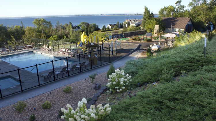 Edgewater Hotel & Waterpark Golf