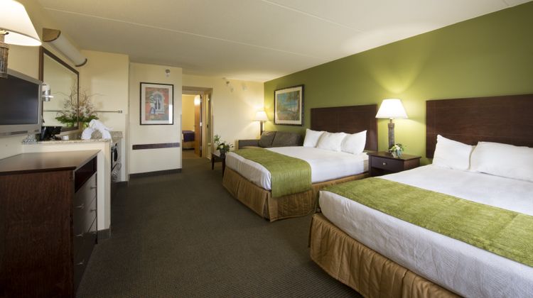 Edgewater Hotel & Waterpark Suite
