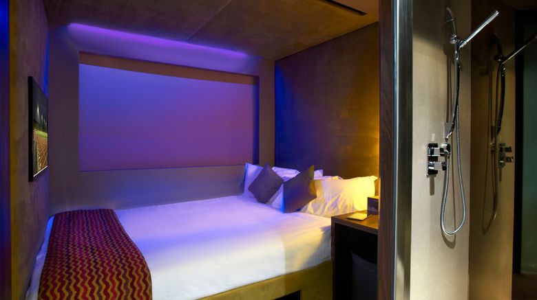 <b>Bloc Hotel Gatwick Airport Room</b>. Images powered by <a href="https://www.leonardoworldwide.com/" title="Leonardo Worldwide" target="_blank">Leonardo</a>.