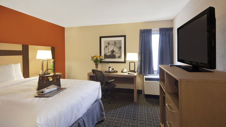 Stay Inn Express Toronto Room