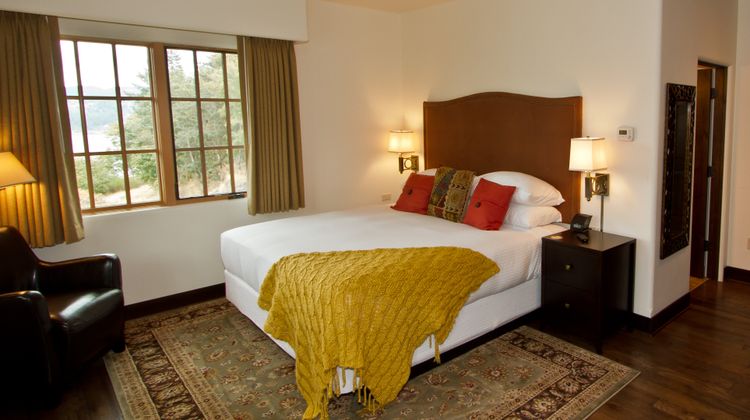 Columbia Cliff Villas Hotel Room