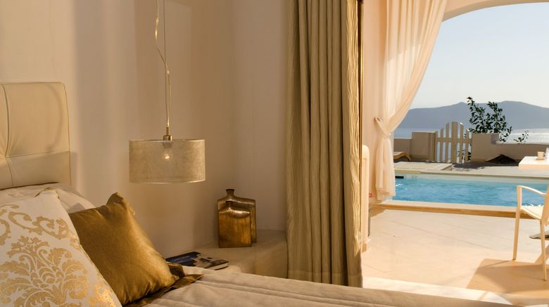 <b>Gold Suites Santorini Room</b>. Images powered by <a href="https://www.leonardoworldwide.com/" title="Leonardo Worldwide" target="_blank">Leonardo</a>.