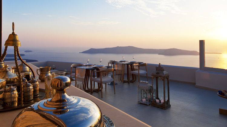 Gold Suites Santorini Restaurant