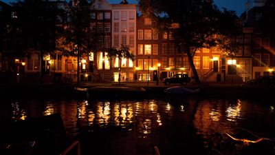 Ambassade Hotel