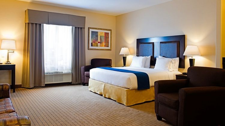 Holiday Inn Express/Suites Regina-South Room