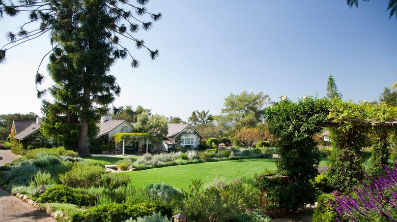 <b>San Ysidro Ranch Exterior</b>. Images powered by <a href="https://www.leonardoworldwide.com/" title="Leonardo Worldwide" target="_blank">Leonardo</a>.
