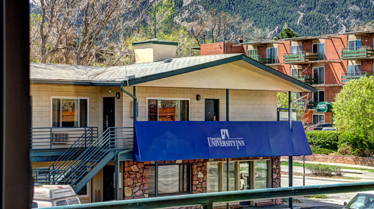 Boulder University Inn Exterior
