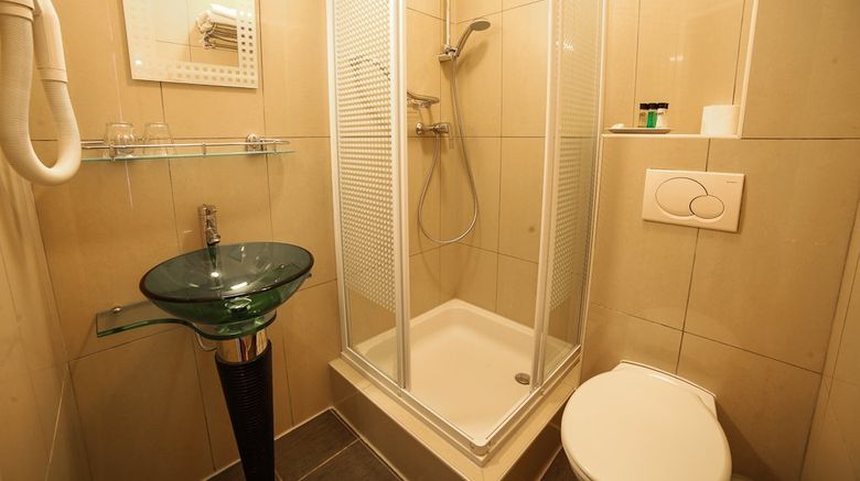 <b>Hotel de Paris Room</b>. Images powered by <a href="https://leonardo.com/" title="Leonardo Worldwide" target="_blank">Leonardo</a>.