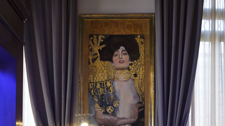 Liassidi Palace Room