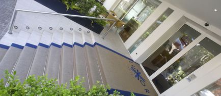 Hotel Luxor Exterior