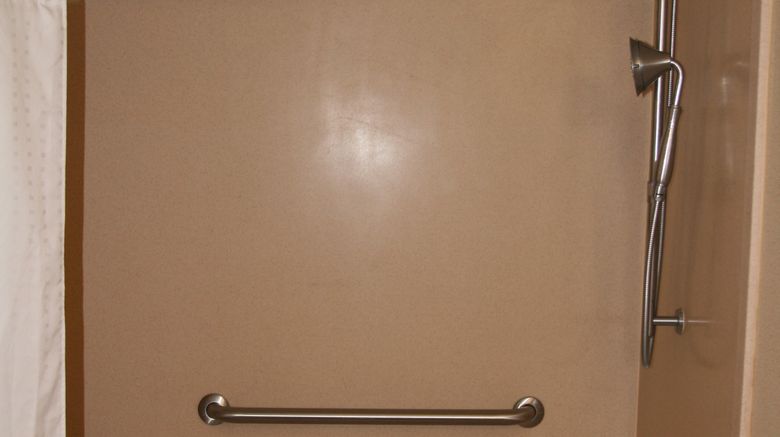 <b>Holiday Inn Express Hotel & Suites Room</b>. Images powered by <a href="https://www.leonardoworldwide.com/" title="Leonardo Worldwide" target="_blank">Leonardo</a>.