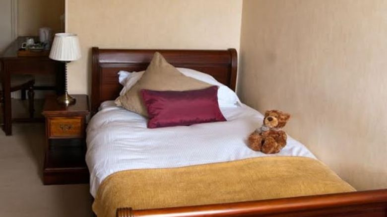<b>Clarence Court Hotel Room</b>. Images powered by <a href="https://www.leonardoworldwide.com/" title="Leonardo Worldwide" target="_blank">Leonardo</a>.