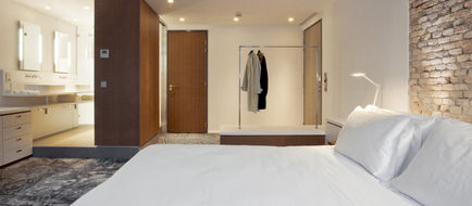 Hotel C2 Room