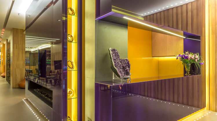 O Monot Hotel Lobby