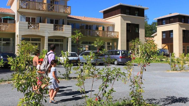 Residence Domaine d'Albret Golf & Resort Exterior