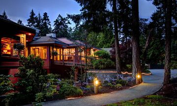 Tigh-Na-Mara Seaside Spa Resort