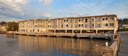 Silver Cloud Inn Exterior