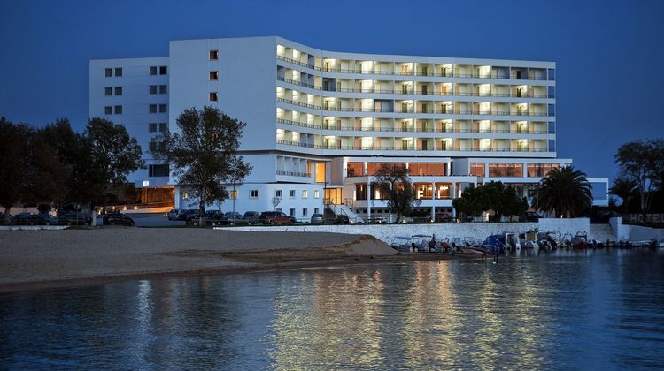 Lucy Hotel Exterior
