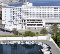 Lucy Hotel Exterior
