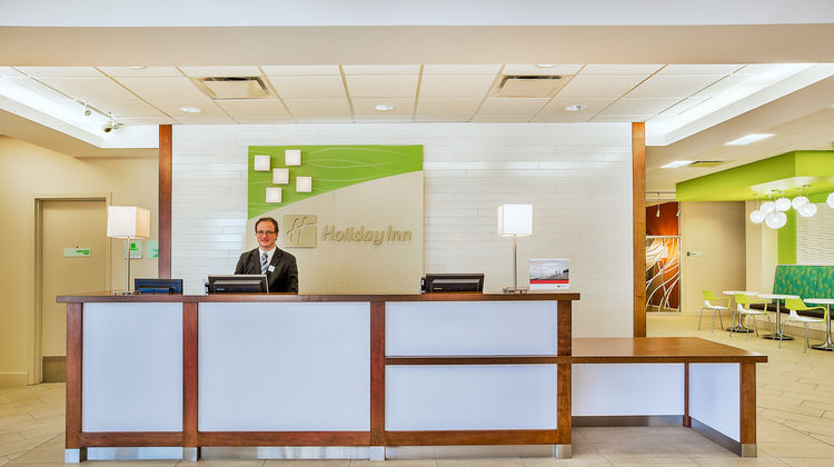 Holiday Inn Sydney - Waterfront Hotel Lobby