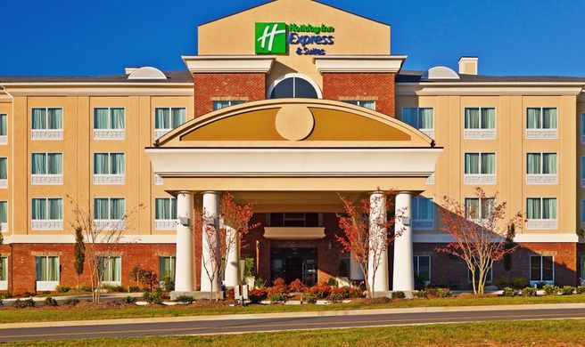 Holiday Inn Express Ooltewah Exterior