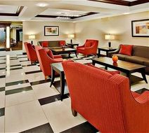 Holiday Inn Express Hotel & Suites Lobby