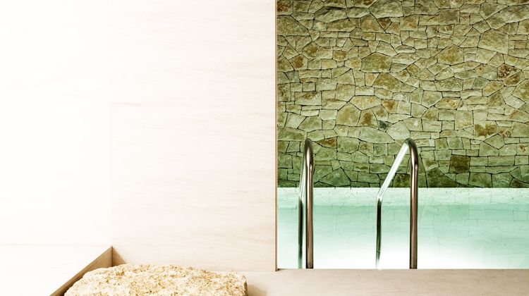 Square Nine Hotel Belgrade Spa
