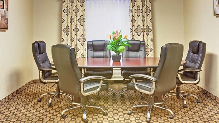 Holiday Inn Express Hotel & Suites Room