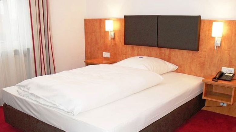 <b>Hotel Neuwirtshaus Room</b>. Images powered by <a href="https://www.leonardoworldwide.com/" title="Leonardo Worldwide" target="_blank">Leonardo</a>.