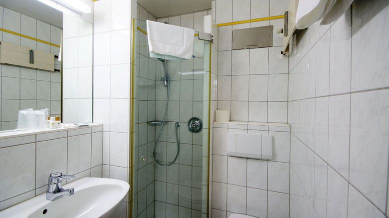 <b>Hotel Neuwirtshaus Room</b>. Images powered by <a href="https://www.leonardoworldwide.com/" title="Leonardo Worldwide" target="_blank">Leonardo</a>.