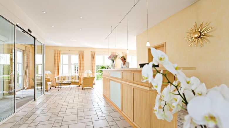 <b>Hotel Sonne Lobby</b>. Images powered by <a href="https://www.leonardoworldwide.com/" title="Leonardo Worldwide" target="_blank">Leonardo</a>.