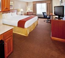 Holiday Inn Express Sheldon Room