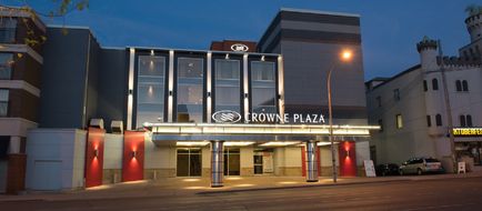 Crowne Plaza Waterloo Exterior
