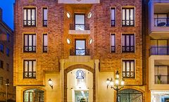 Le Manoir Hotel